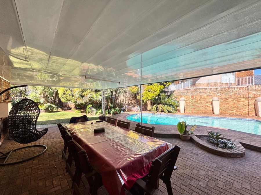 4 Bedroom Property for Sale in Flamwood North West